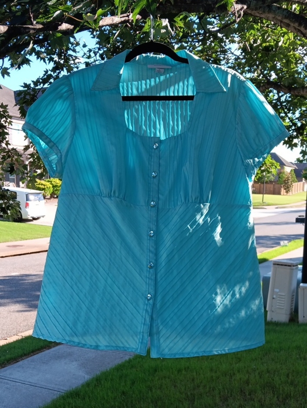 dressbarn Turquoise Short-Sleeve Button-Front Blouse - Picture 1 of 11